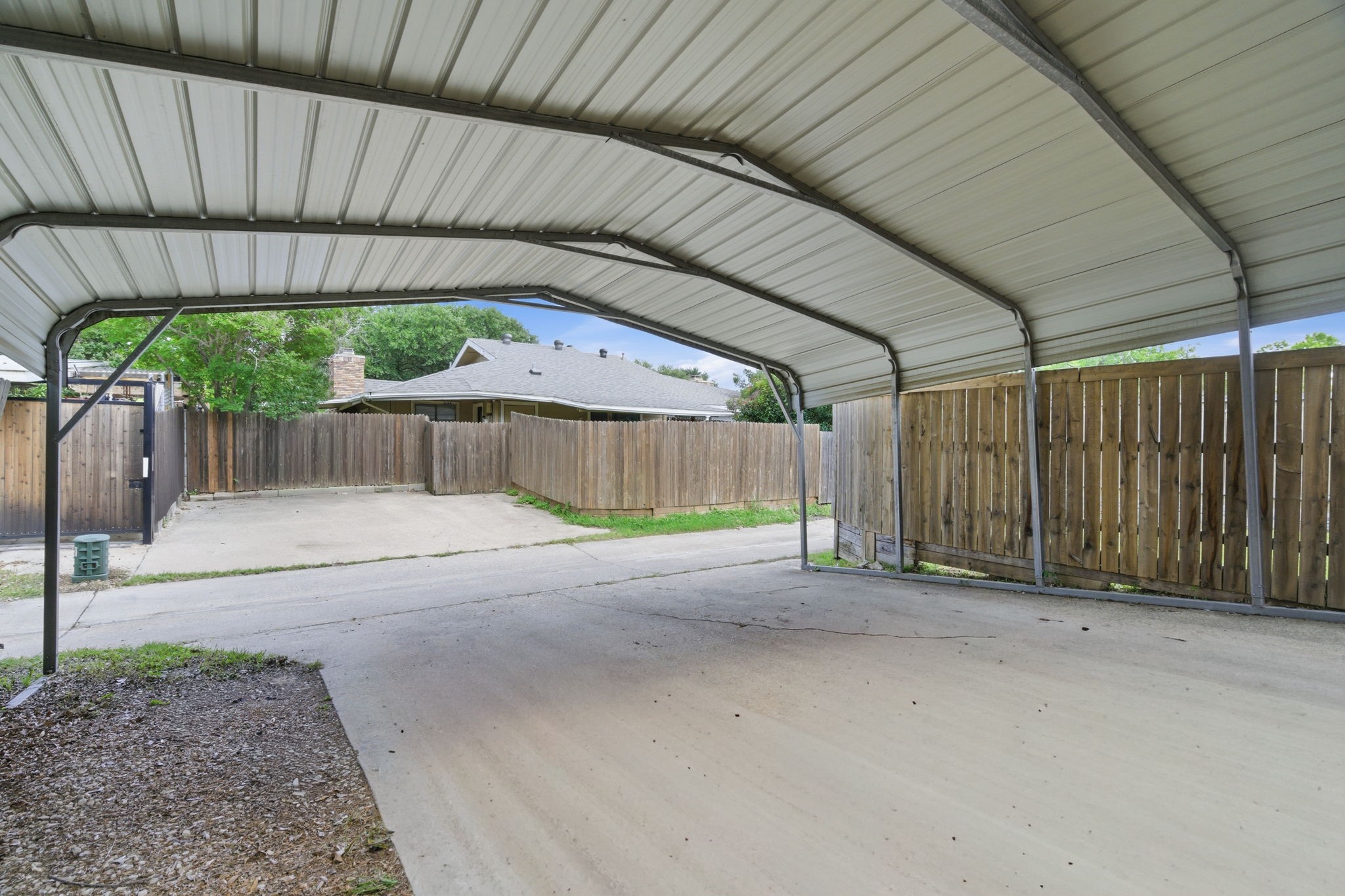 633 Hunters Glen Street Lewisville TX 75067