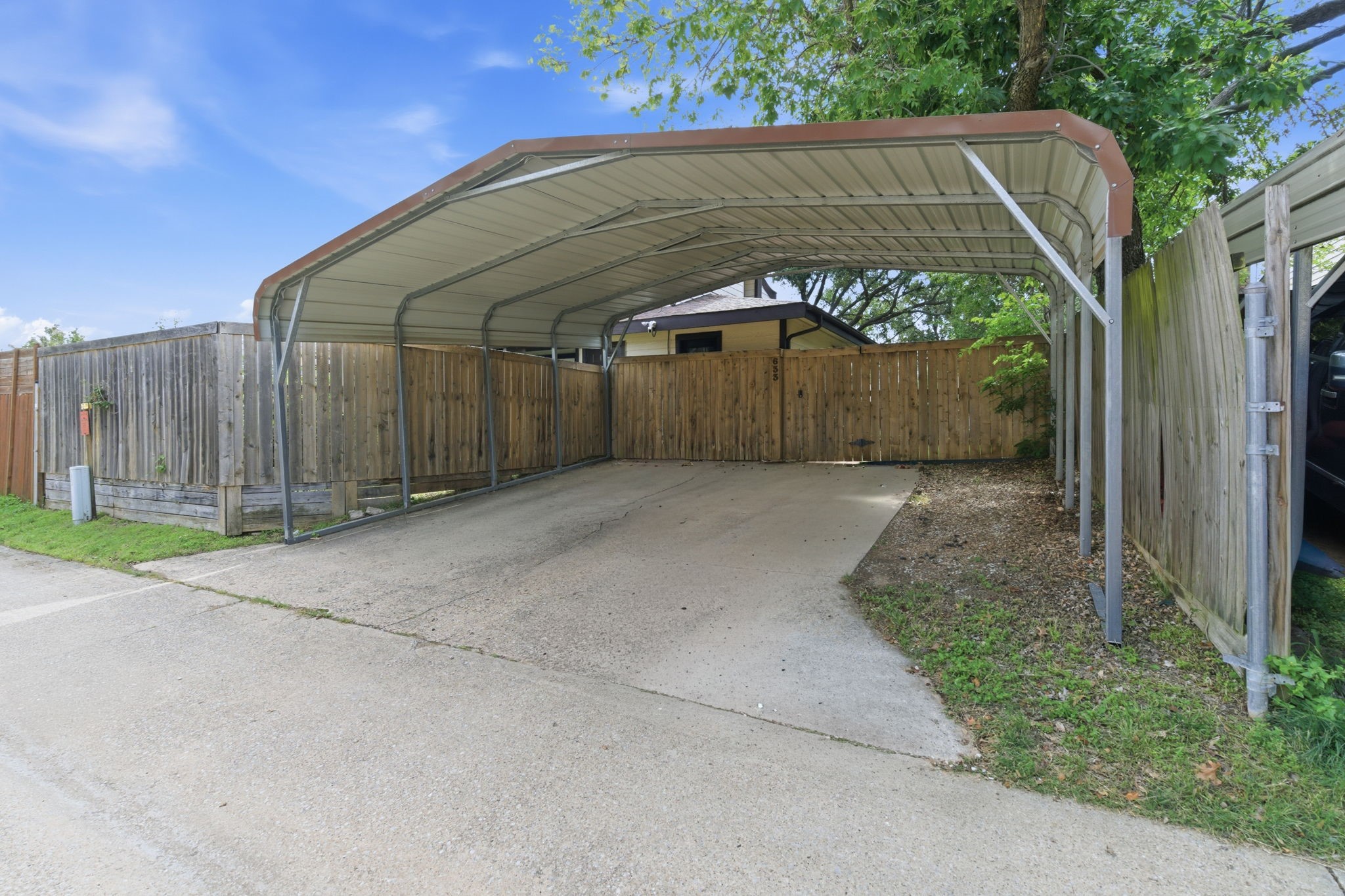 633 Hunters Glen Street Lewisville TX 75067