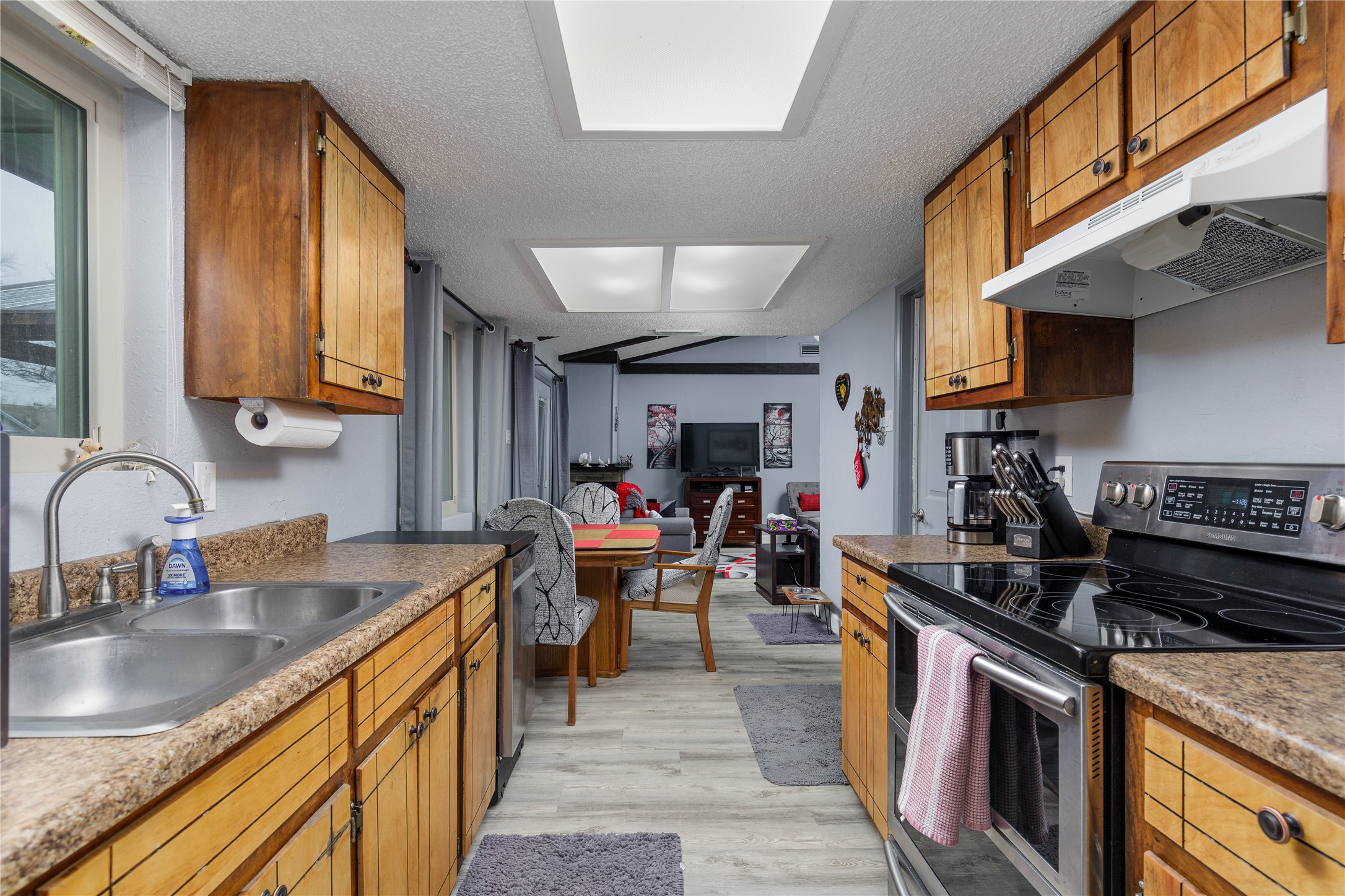 1028 Sunset Drive Garland TX 75040