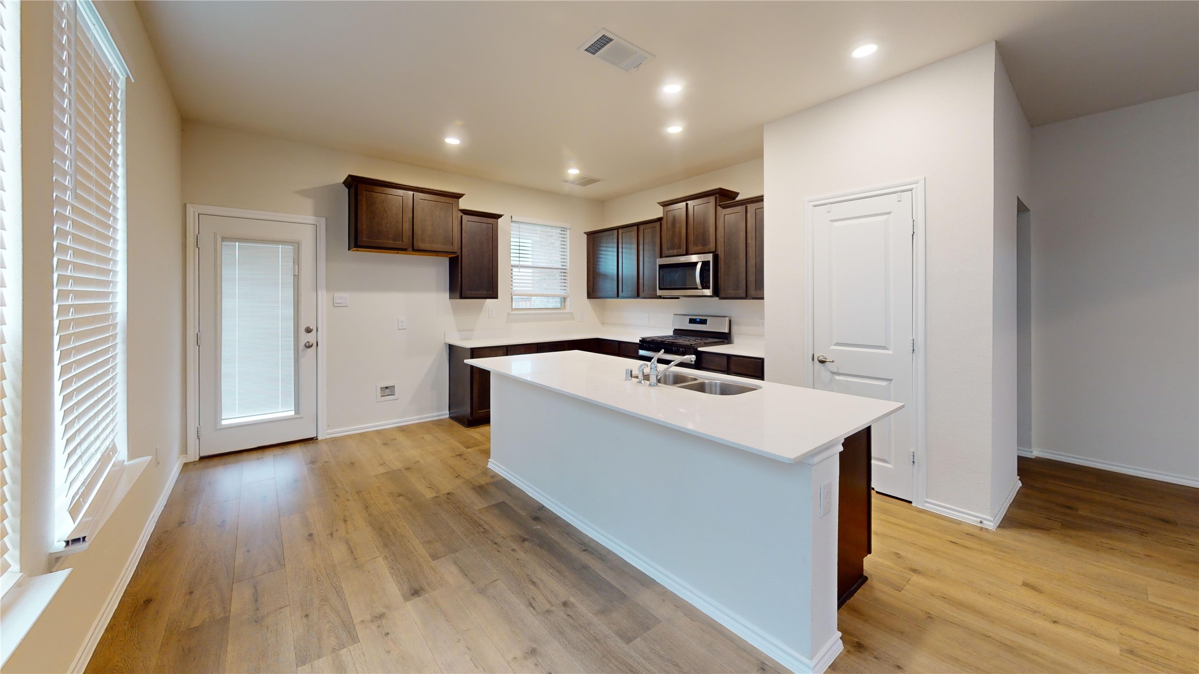 3941 Oak Creek Circle Denison TX 75020