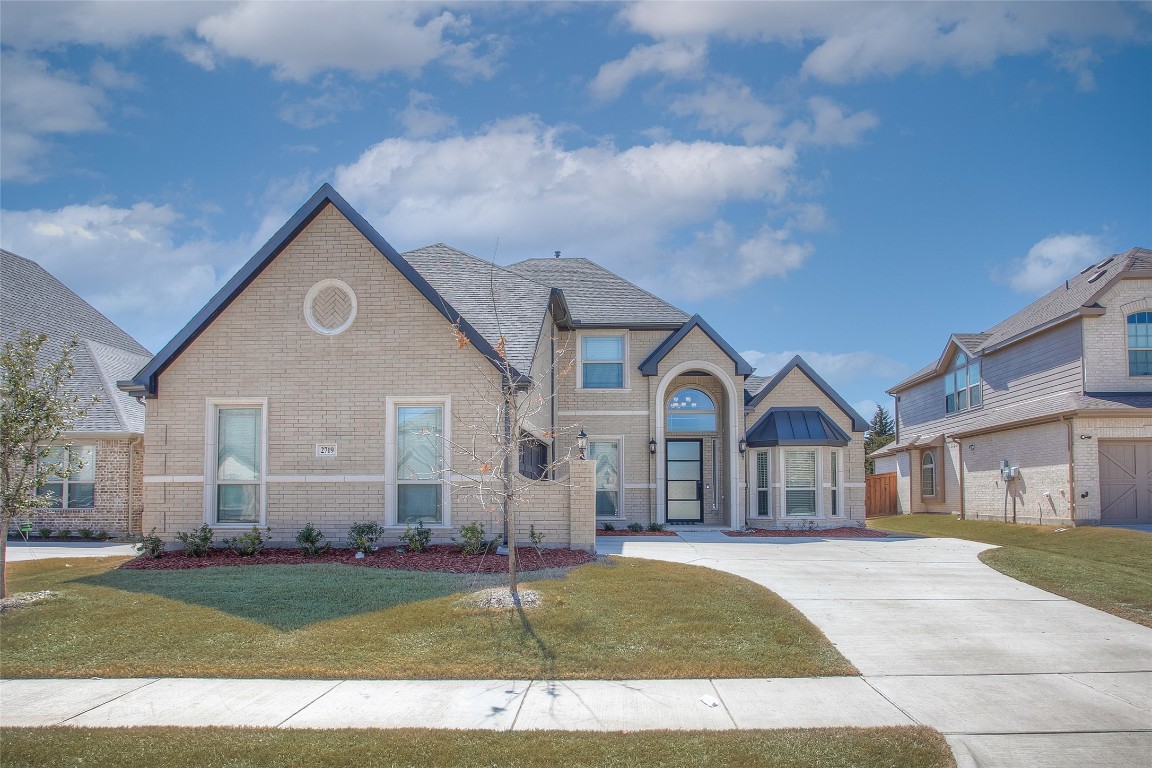 2719 Costa Verde Drive Grand Prairie TX 75054
