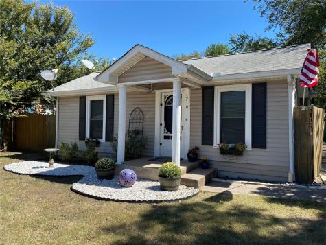 1210 Yale Street River Oaks TX 76114