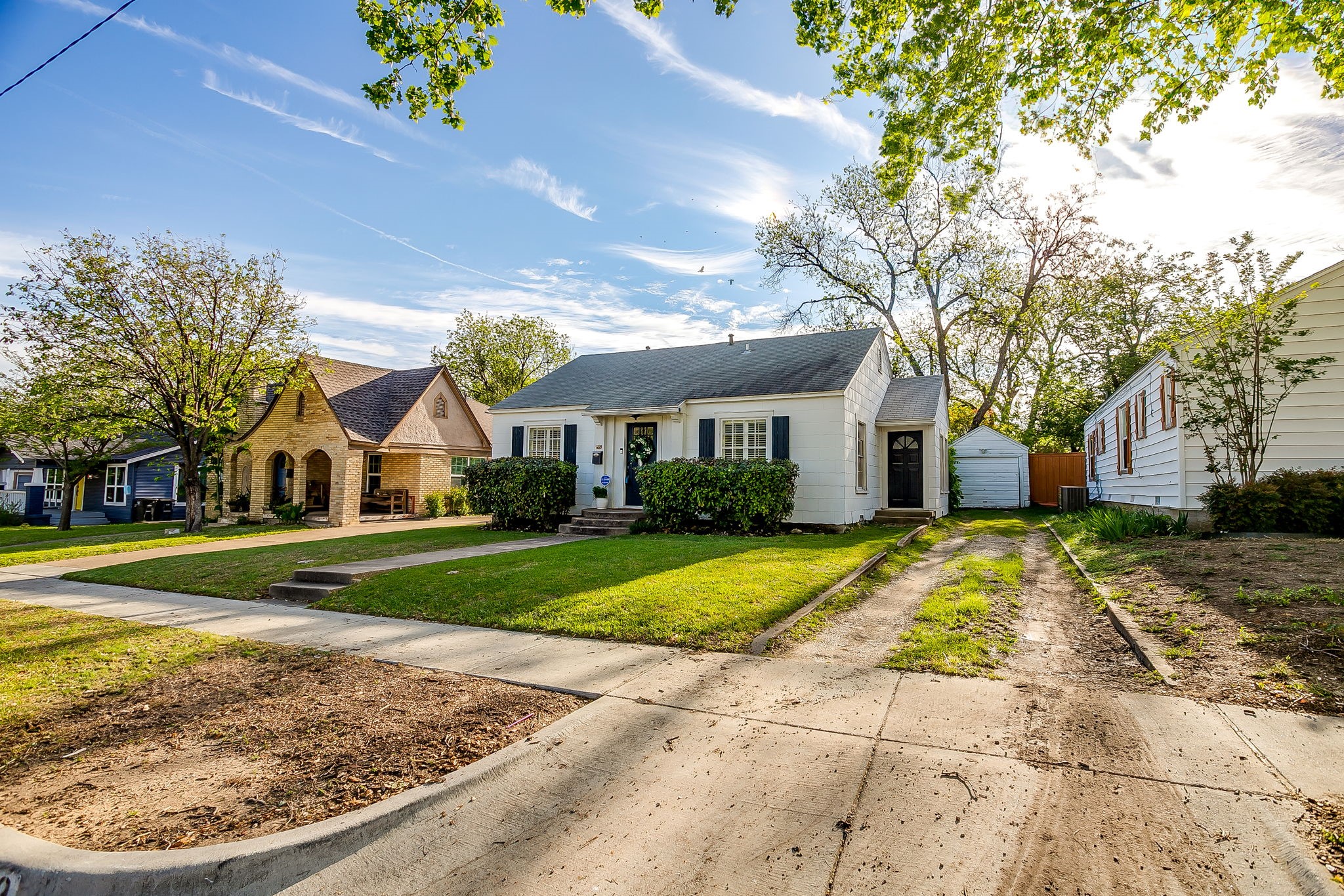3229 8th Avenue Fort Worth TX 76110