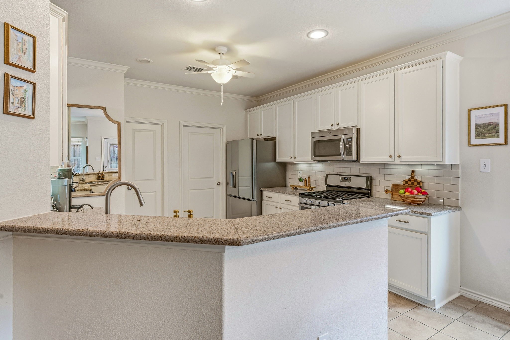 713 N Bailey Avenue Fort Worth TX 76107