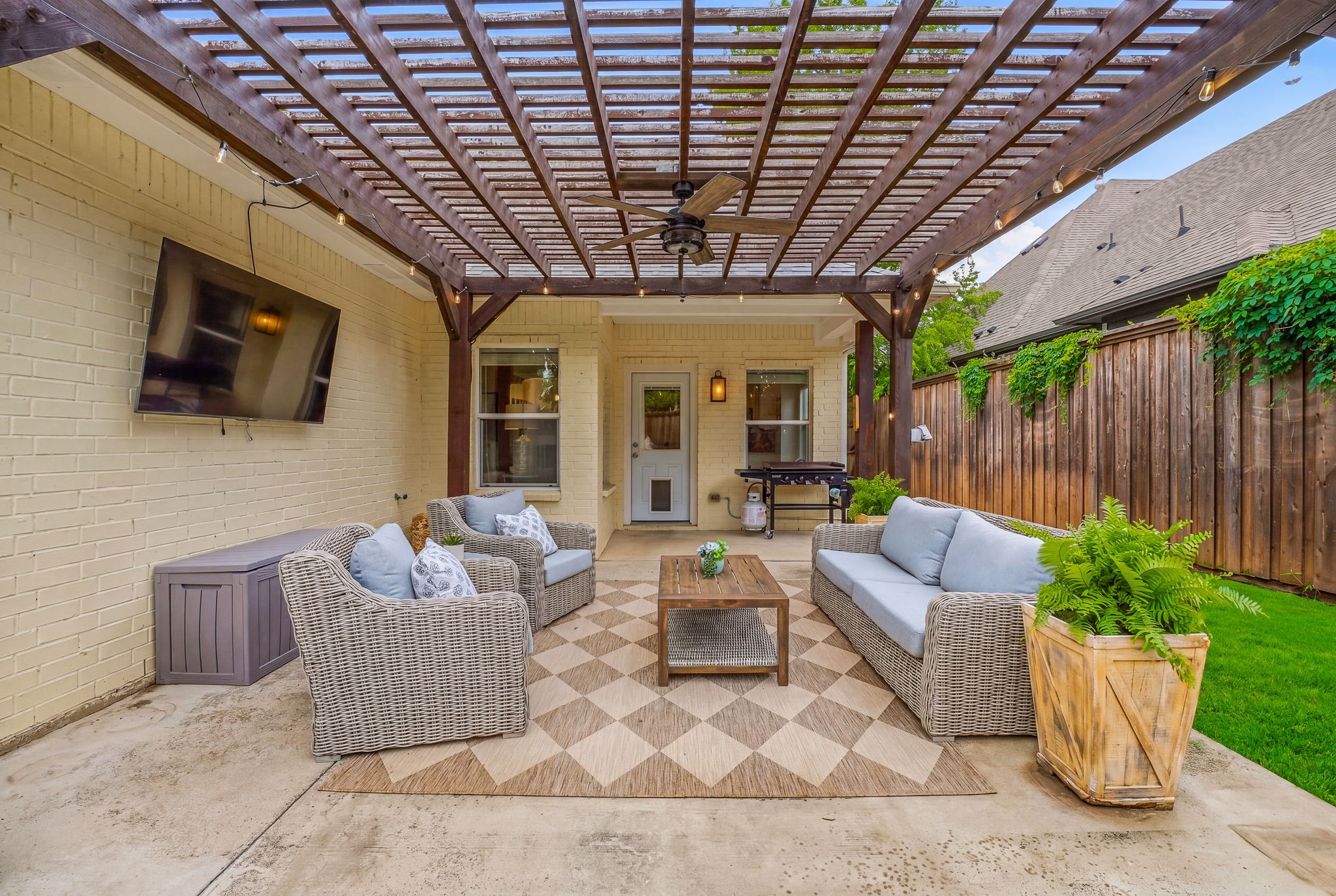 713 N Bailey Avenue Fort Worth TX 76107