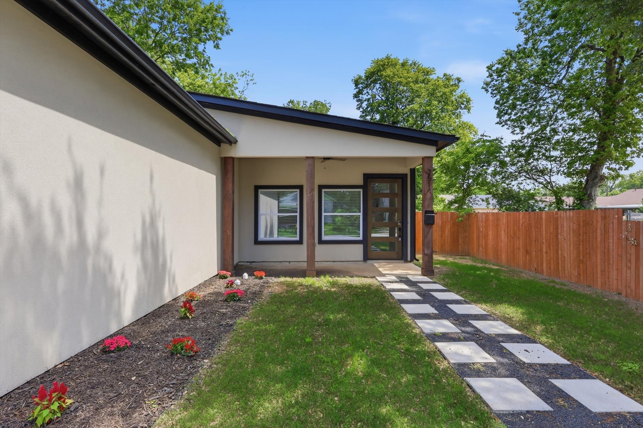 2514 Carpenter Avenue Dallas TX 75215