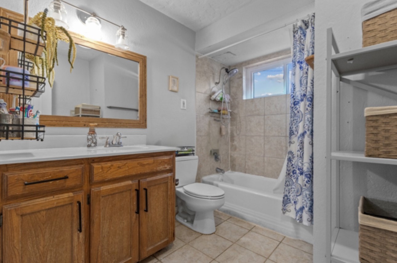 1401 Apache Street Arlington TX 76012