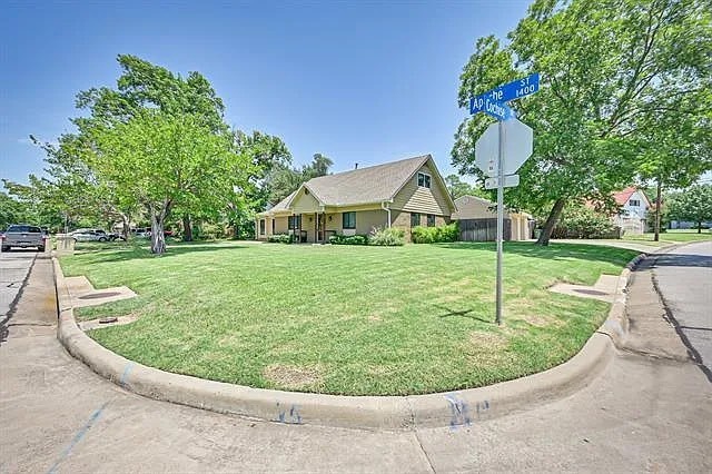 1401 Apache Street Arlington TX 76012