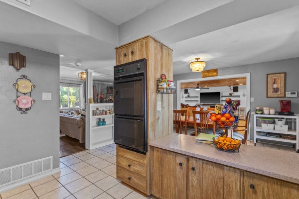1401 Apache Street Arlington TX 76012