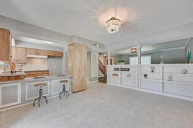 1401 Apache Street Arlington TX 76012