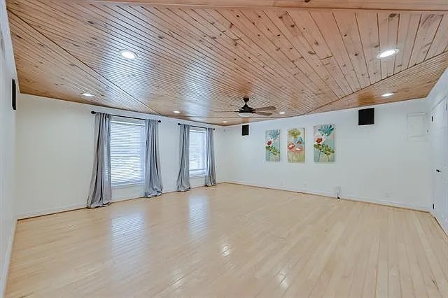 1401 Apache Street Arlington TX 76012