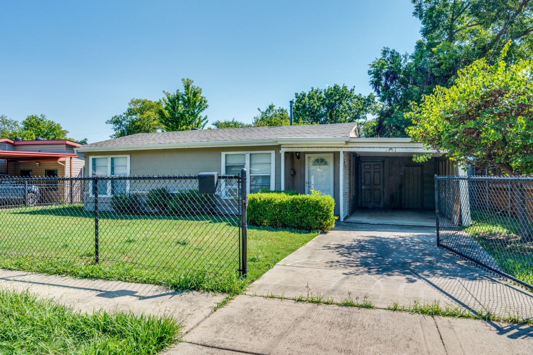 1441 Edney Street Fort Worth TX 76115