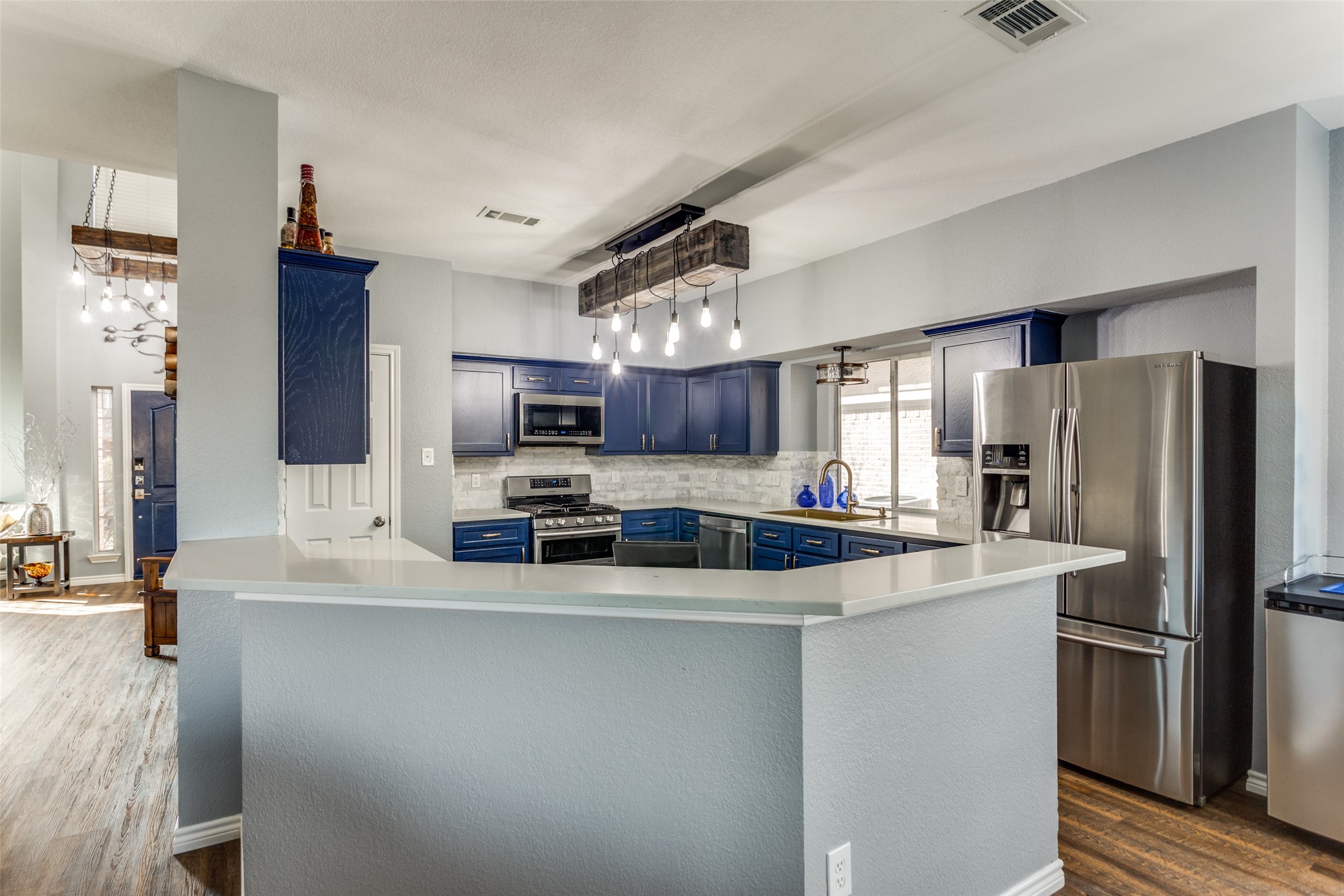 7712 Parkwood Plaza Drive Fort Worth TX 76137