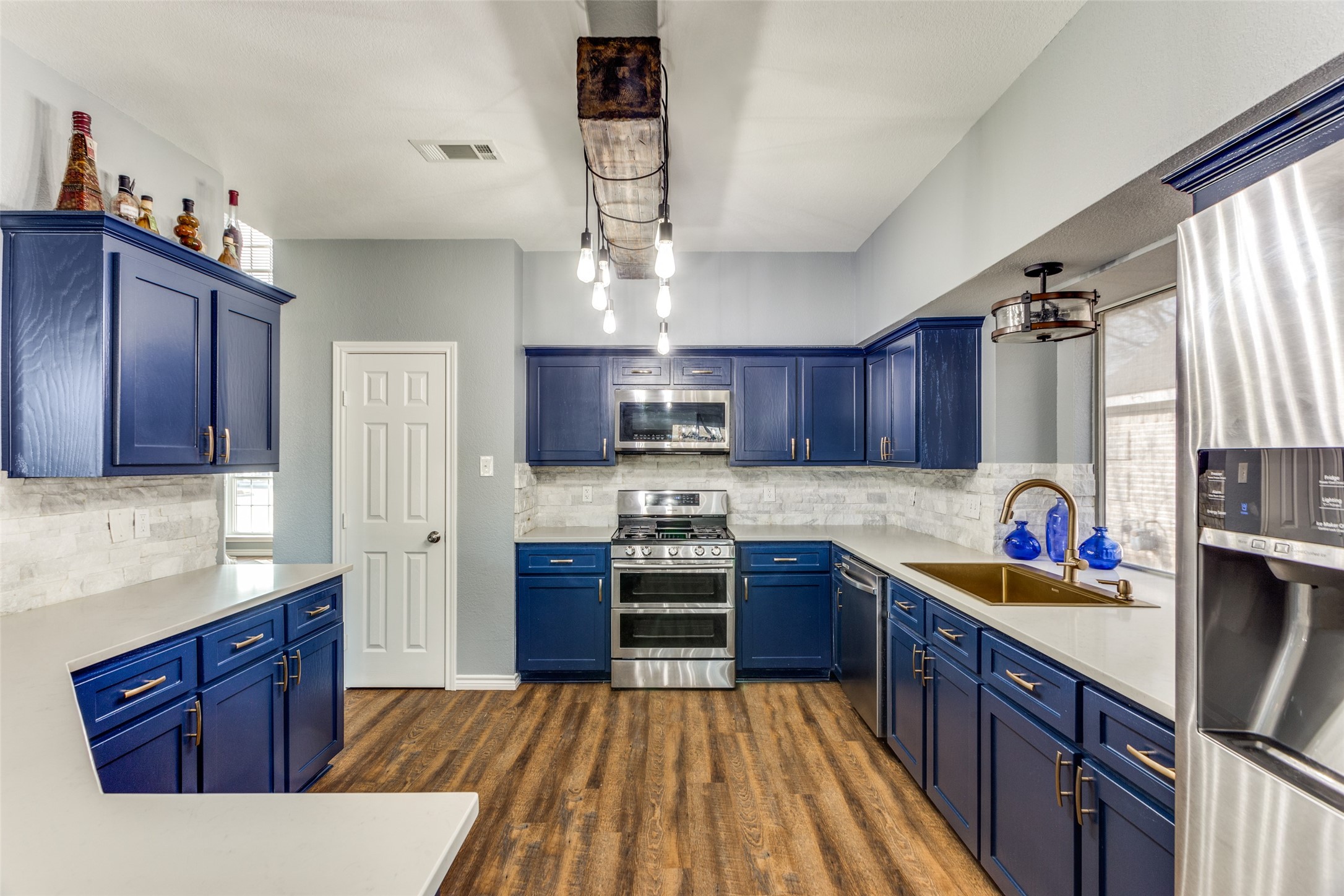 7712 Parkwood Plaza Drive Fort Worth TX 76137