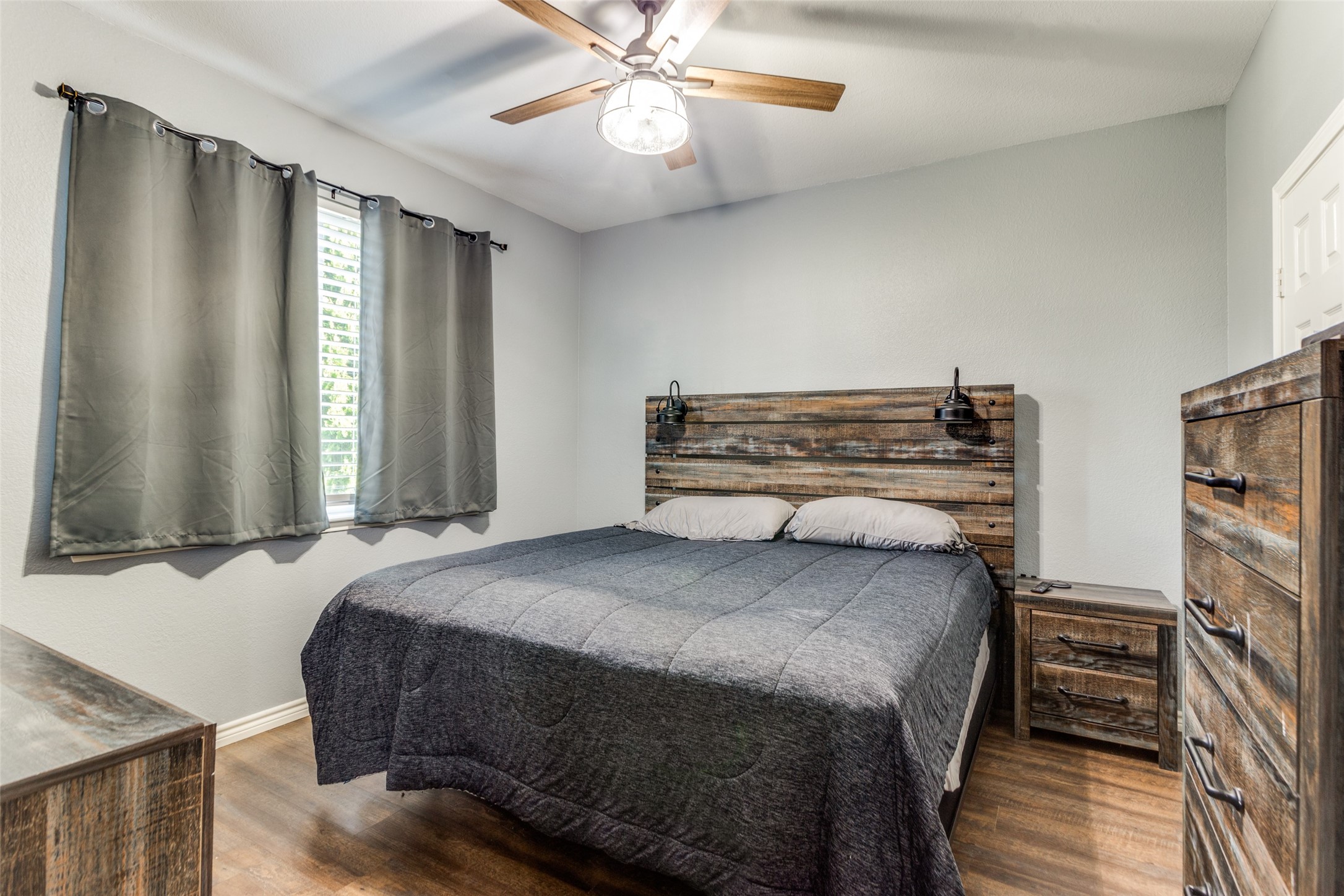 7712 Parkwood Plaza Drive Fort Worth TX 76137