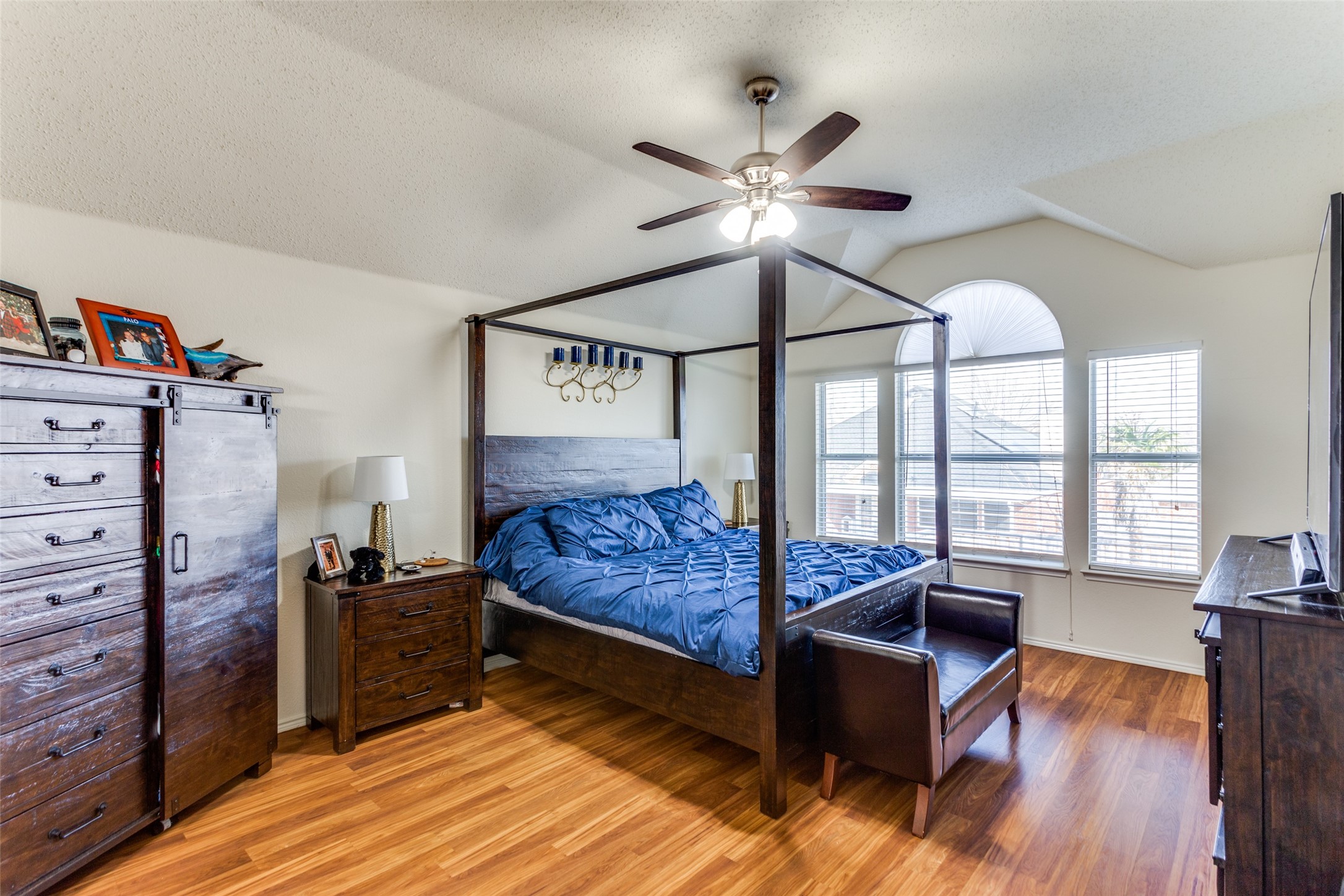 7712 Parkwood Plaza Drive Fort Worth TX 76137