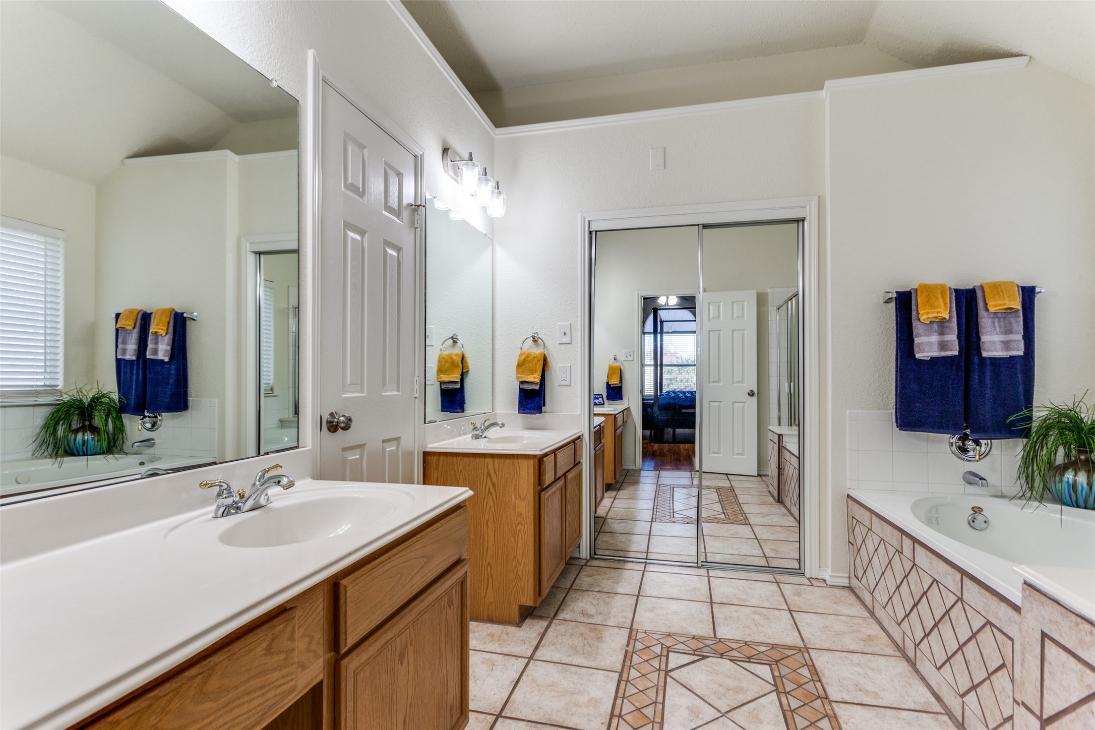 7712 Parkwood Plaza Drive Fort Worth TX 76137