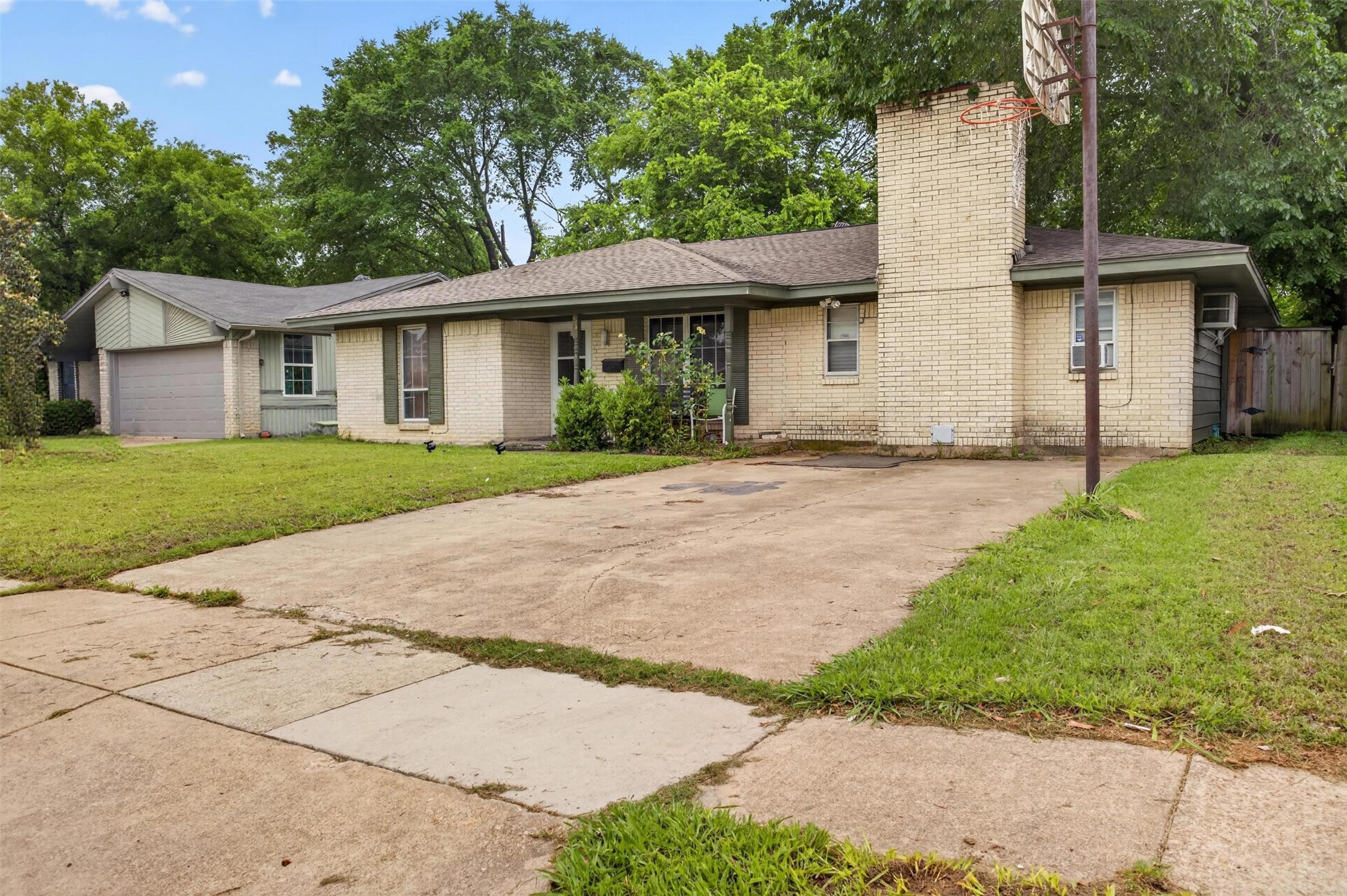 341 Blueberry Lane Grand Prairie TX 75052