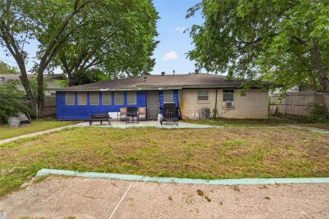 341 Blueberry Lane Grand Prairie TX 75052