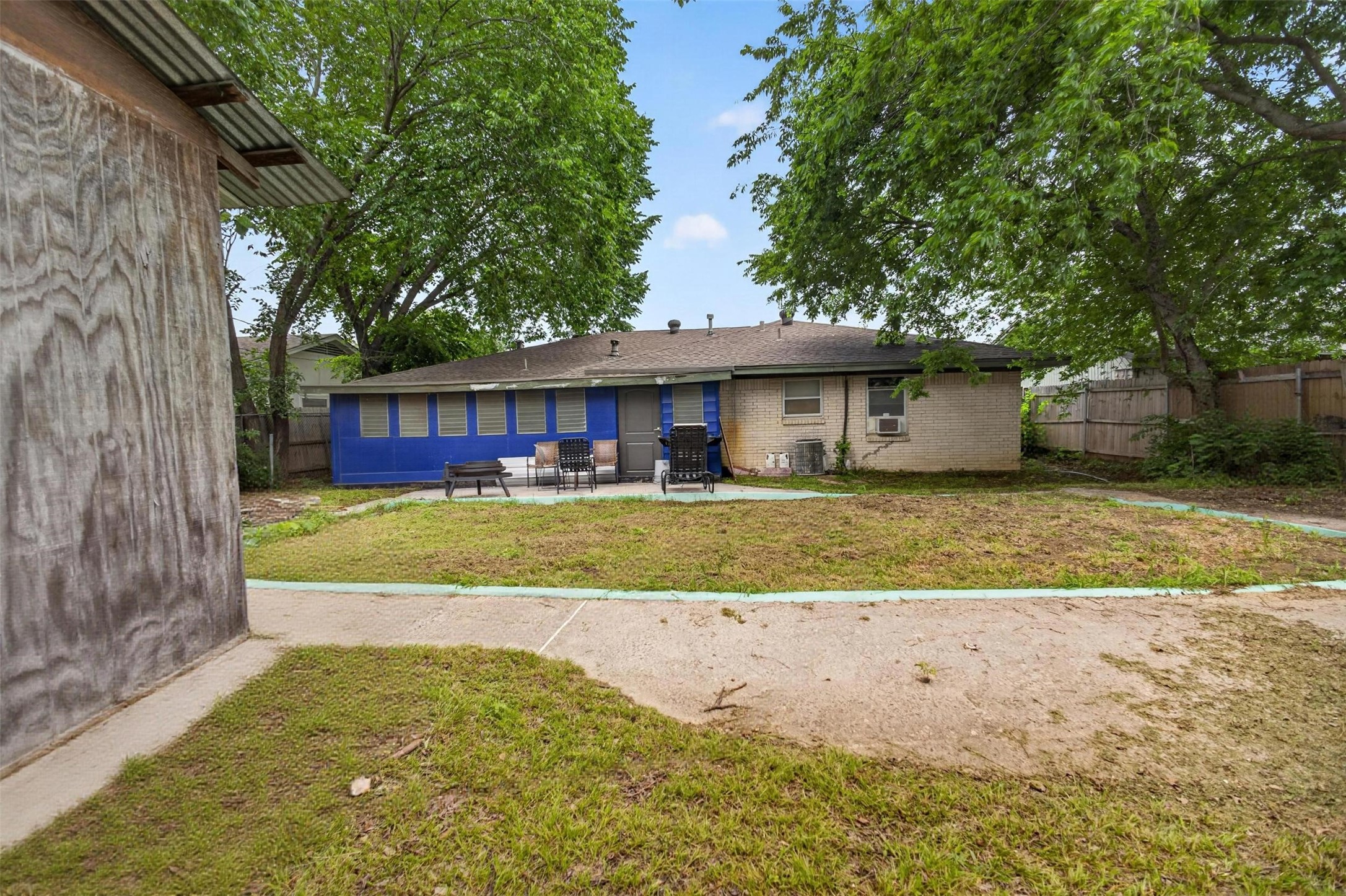 341 Blueberry Lane Grand Prairie TX 75052