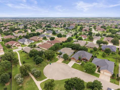9012 Legacy Court Denton TX 76207