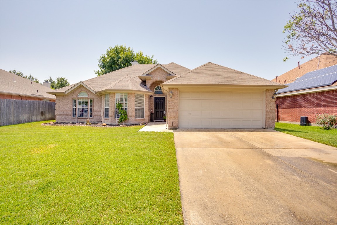 1013 Kingsley Drive Saginaw TX 76179