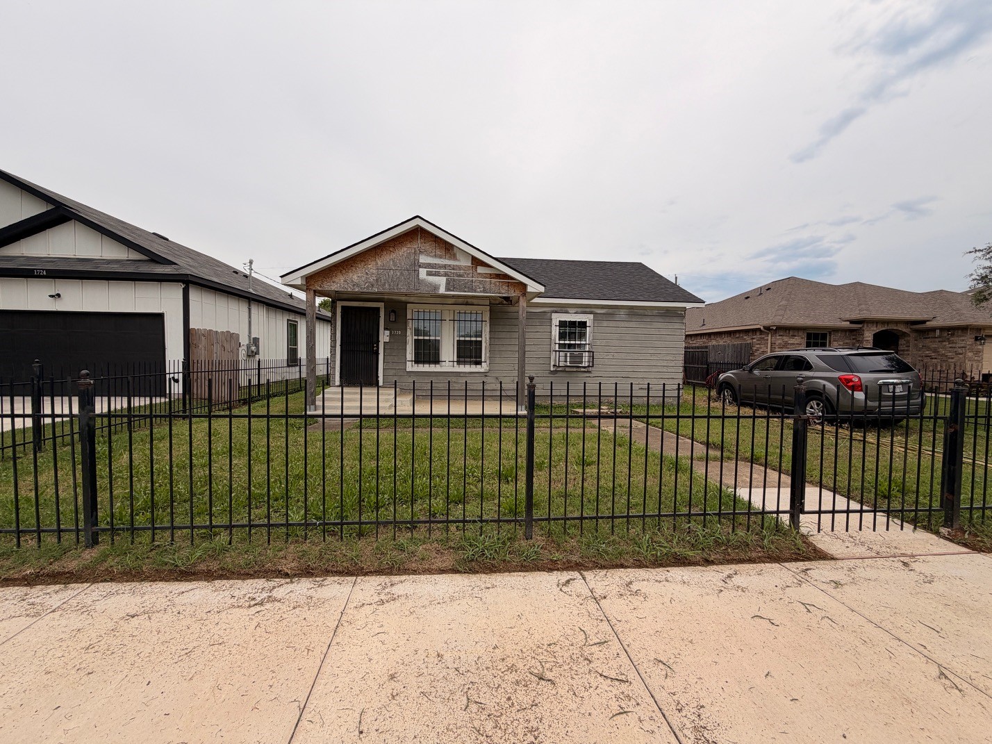 1720 E Arlington Avenue Fort Worth TX 76104
