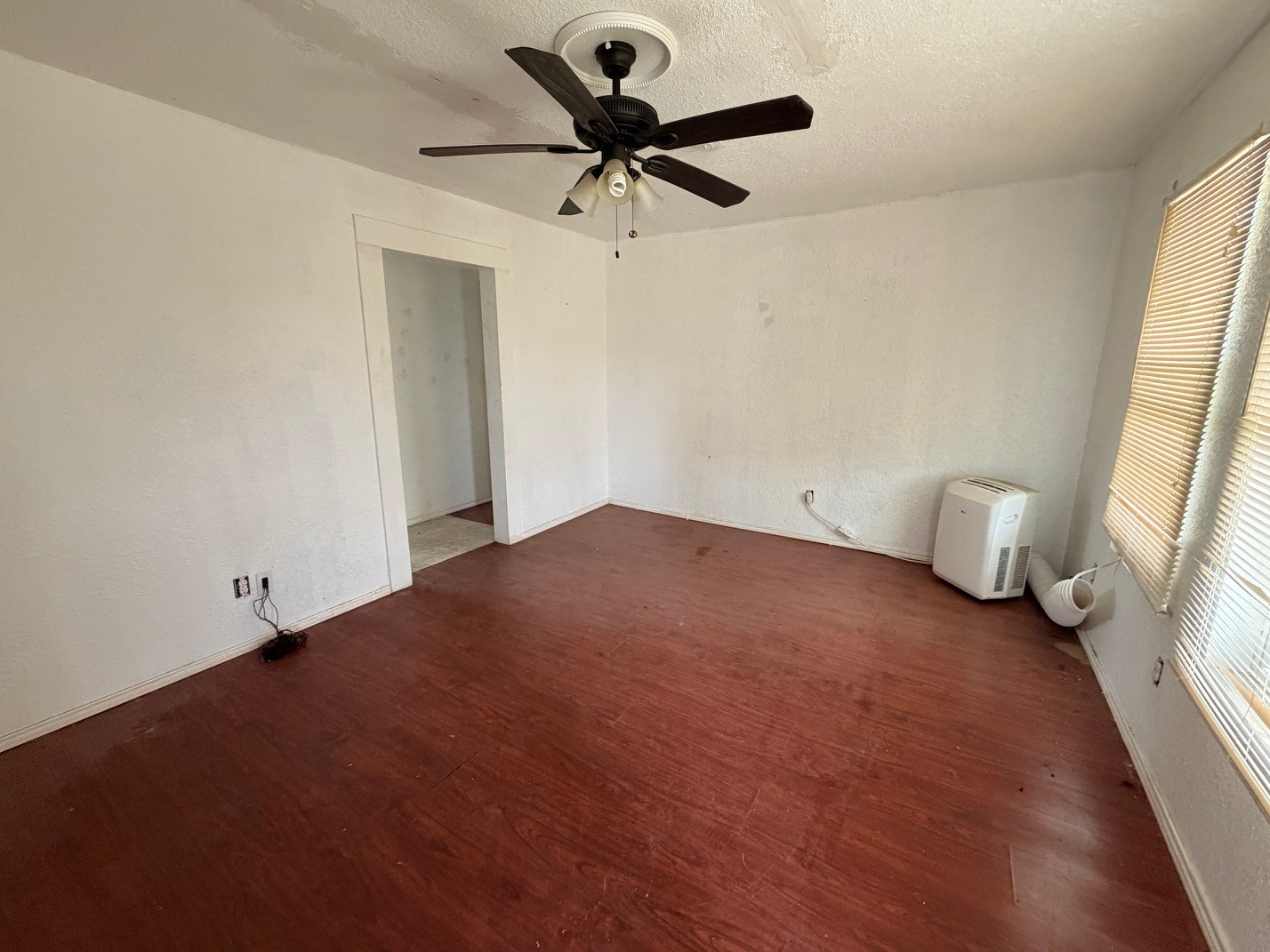 1720 E Arlington Avenue Fort Worth TX 76104