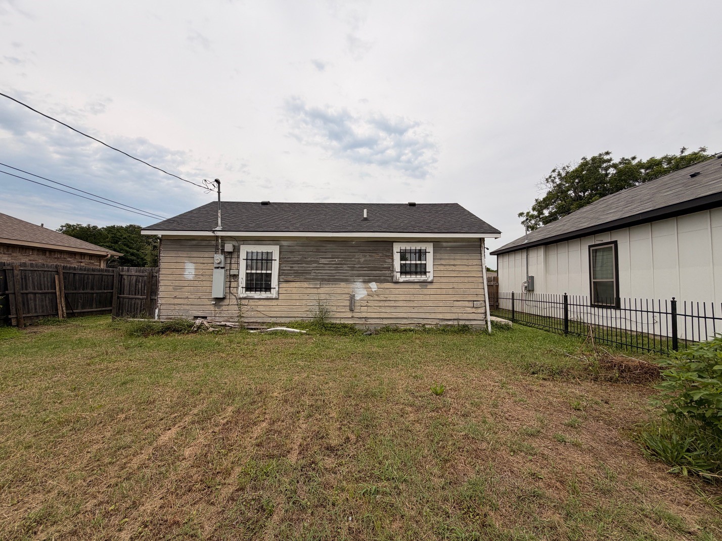 1720 E Arlington Avenue Fort Worth TX 76104