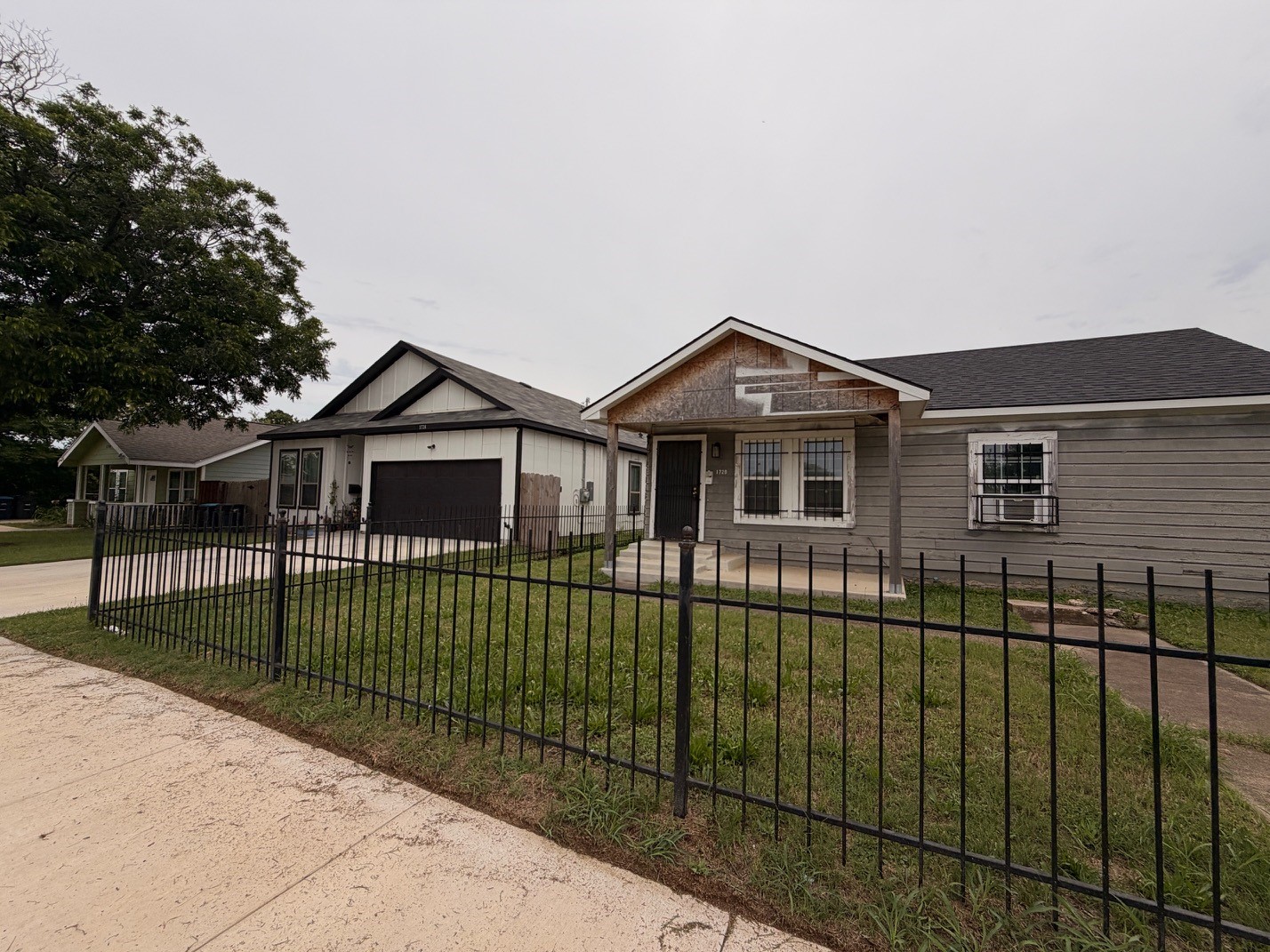 1720 E Arlington Avenue Fort Worth TX 76104