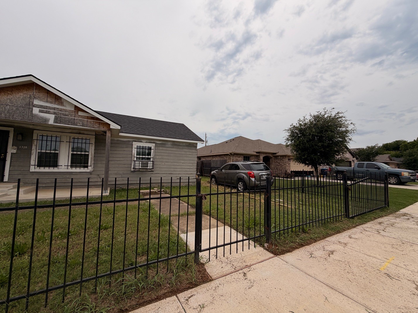 1720 E Arlington Avenue Fort Worth TX 76104