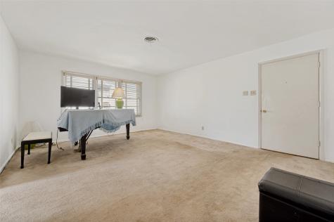 4123 Huckleberry Circle Dallas TX 75216