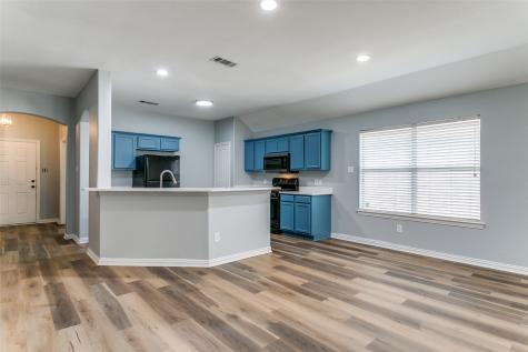 815 Creekside Drive Little Elm TX 75068