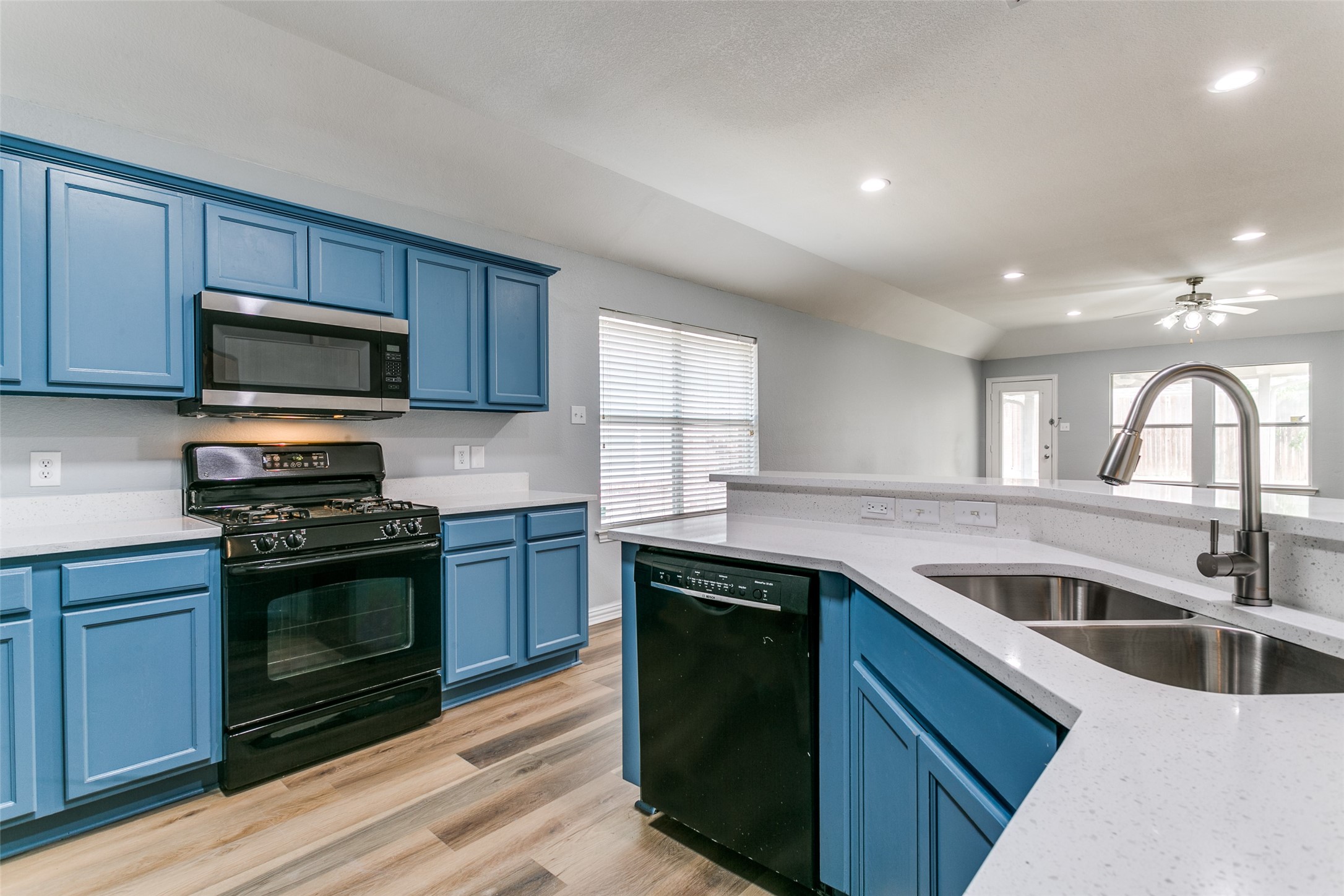 815 Creekside Drive Little Elm TX 75068
