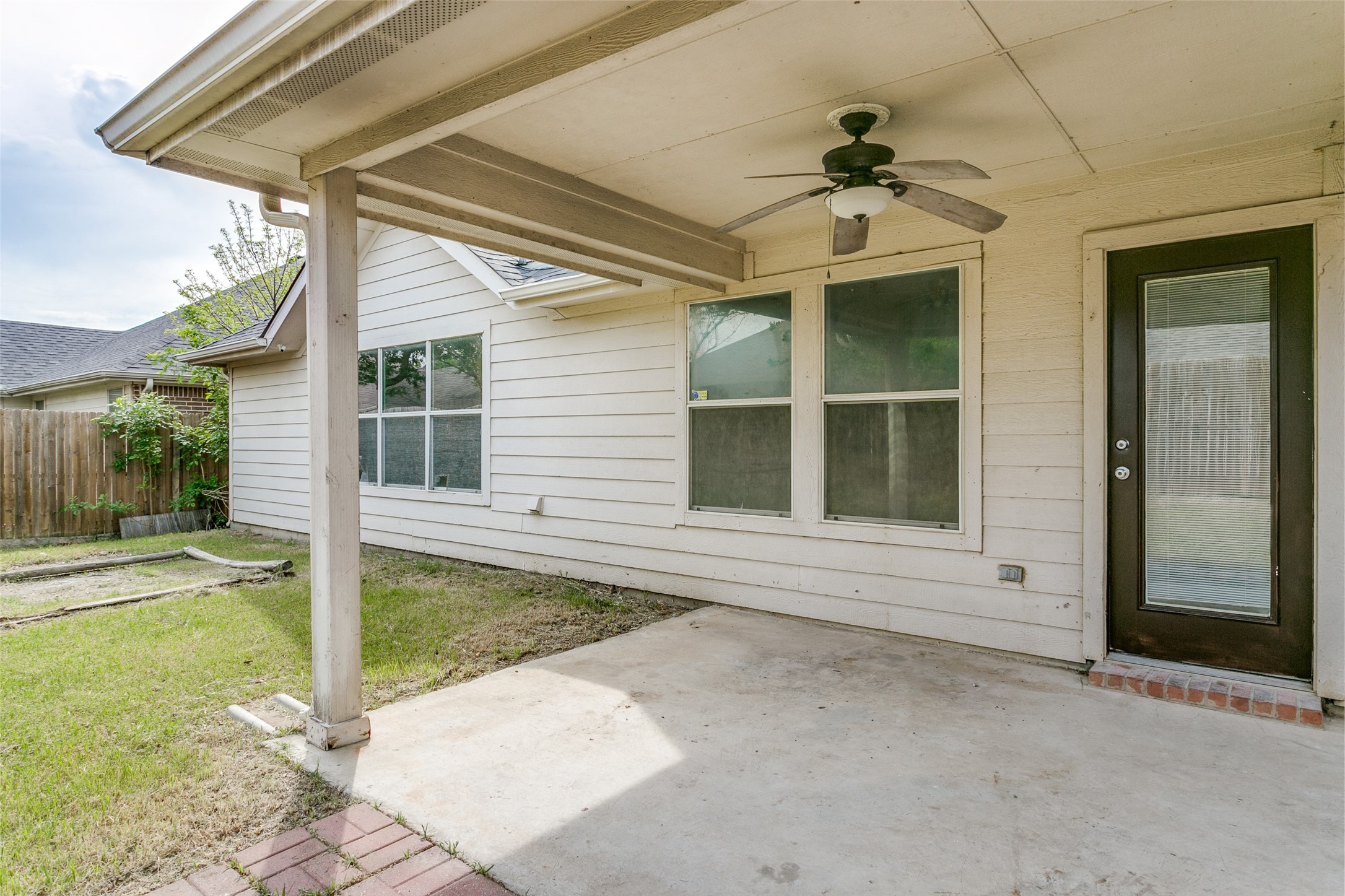 815 Creekside Drive Little Elm TX 75068