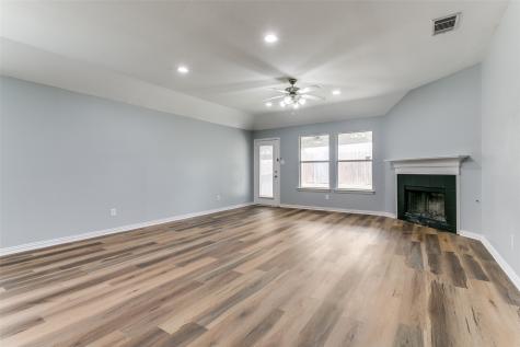 815 Creekside Drive Little Elm TX 75068