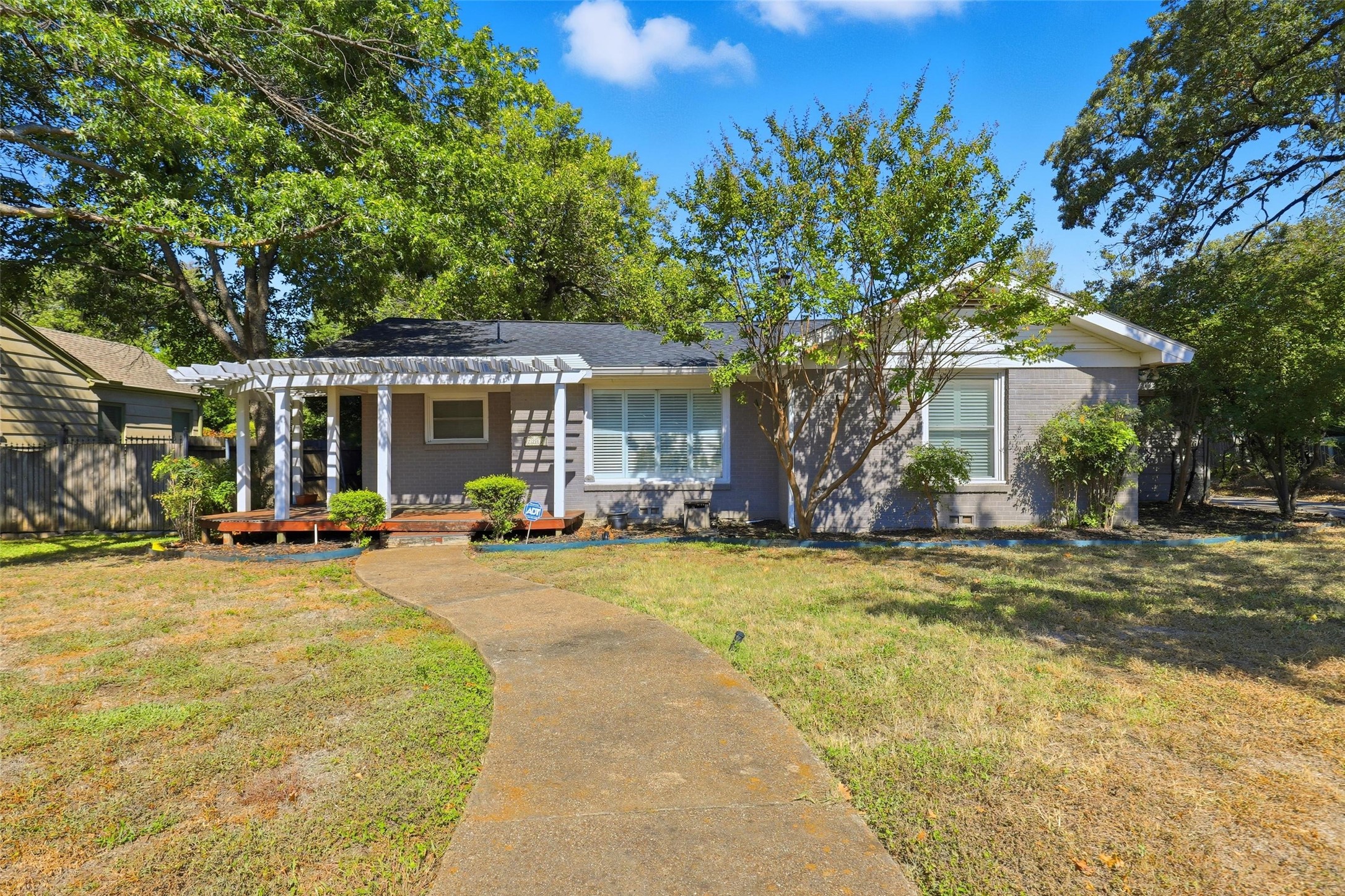 2217 Yucca Avenue Fort Worth TX 76111