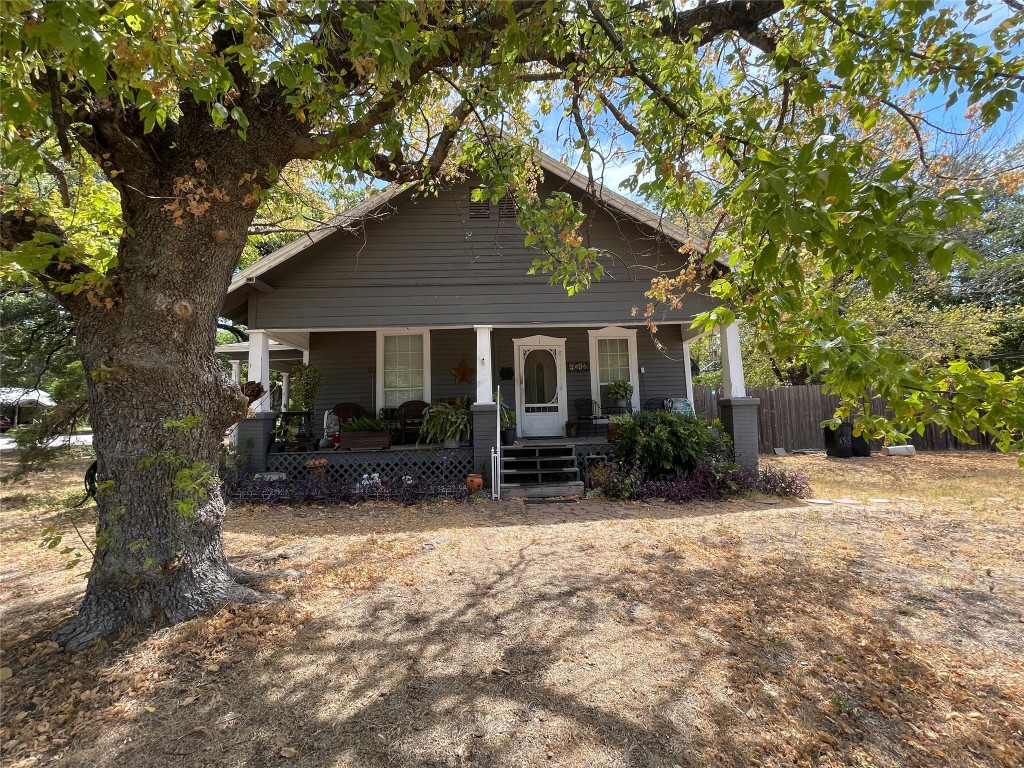 1012 N Elm Street Weatherford TX 76086