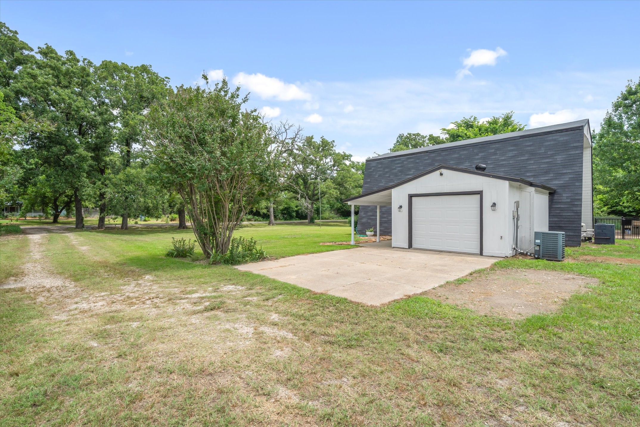 1003 Vz County Road 2128 Wills Point TX 75169