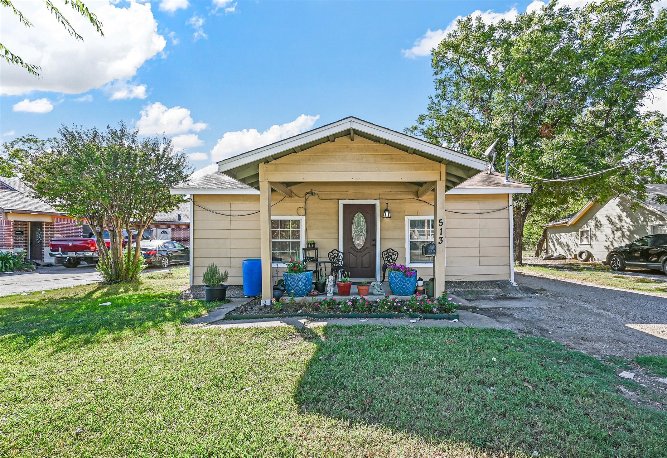 513 Macarthur Boulevard Grand Prairie TX 75050
