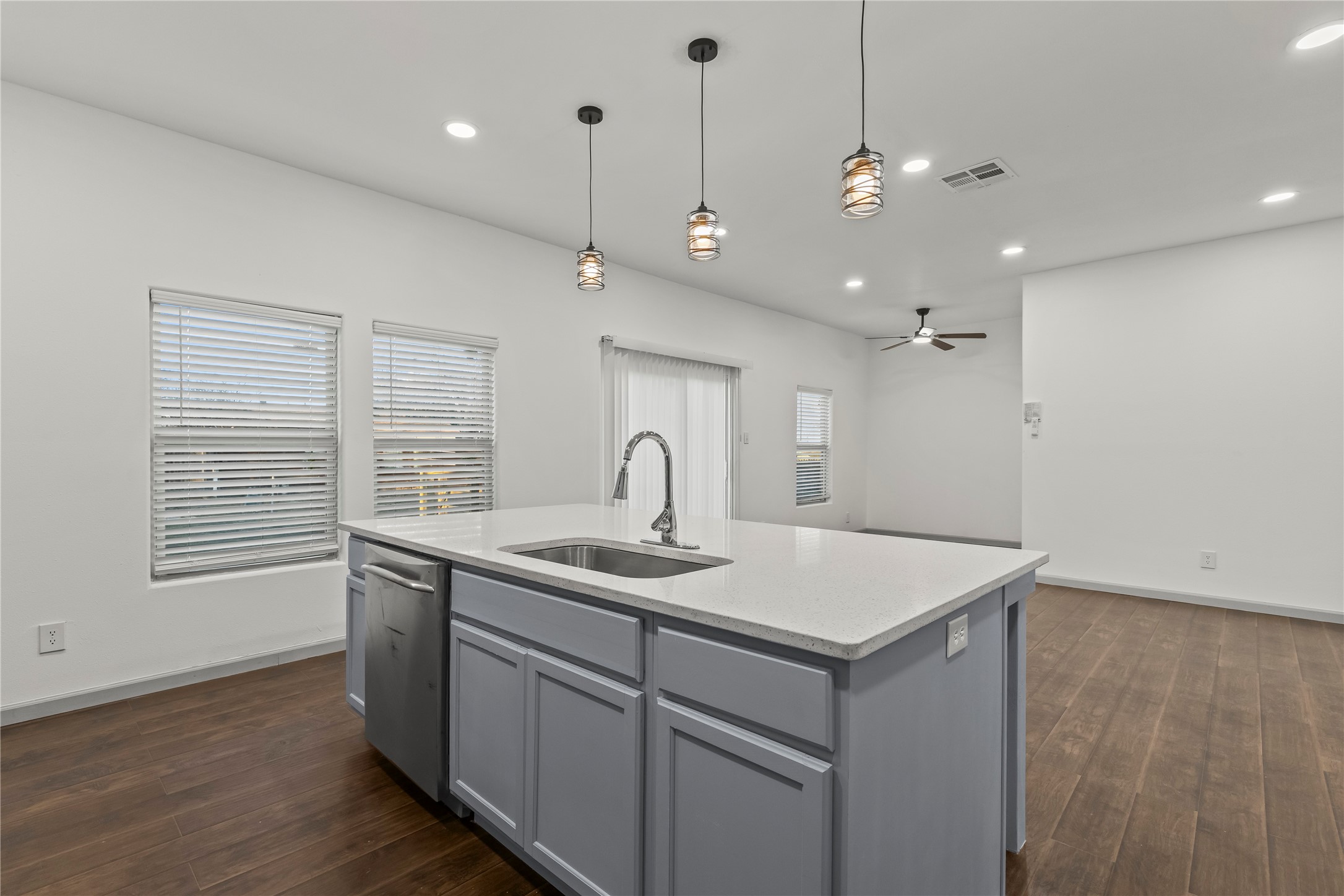 1207 E Russell Avenue Carrollton TX 75006