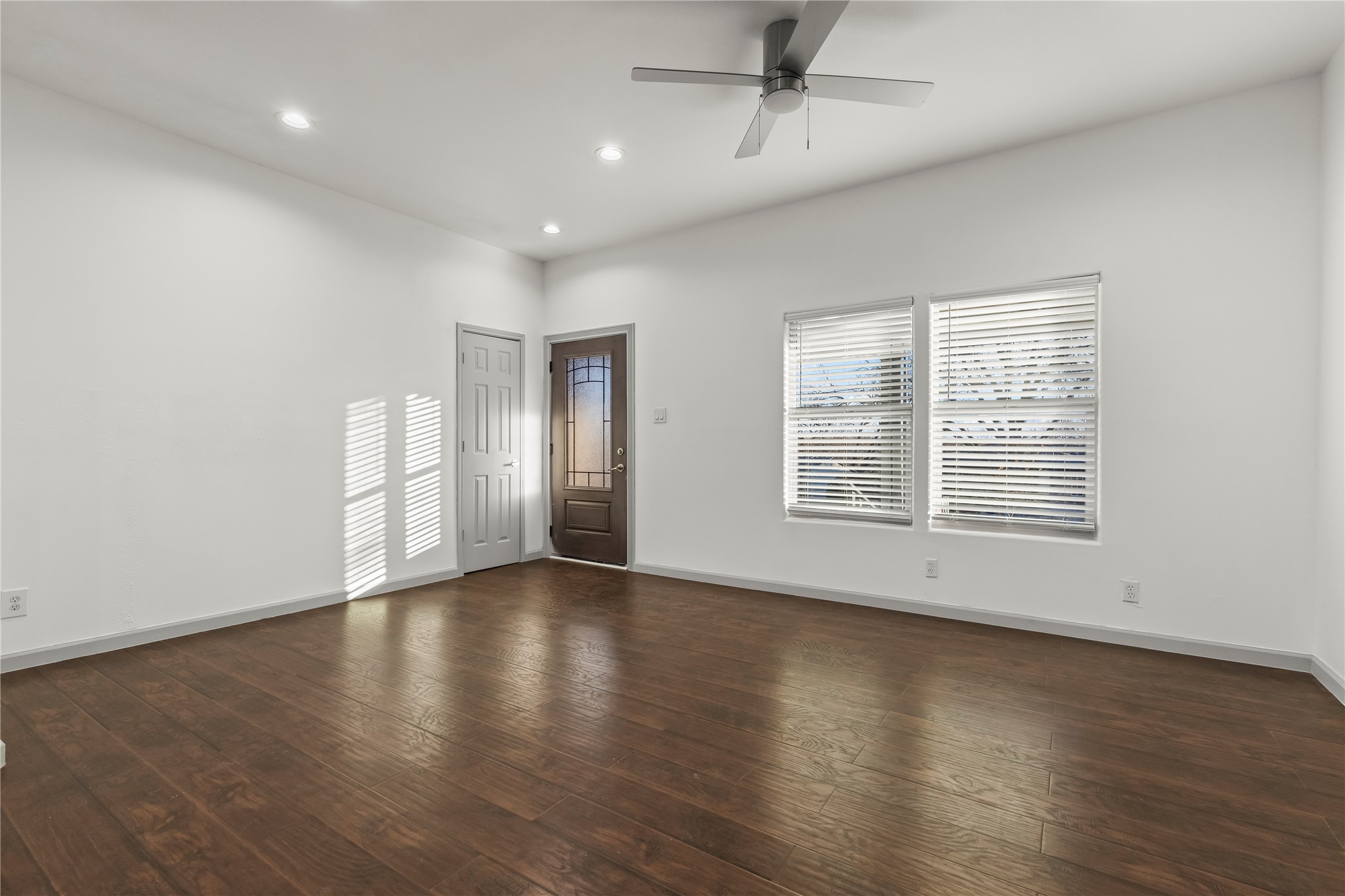 1207 E Russell Avenue Carrollton TX 75006