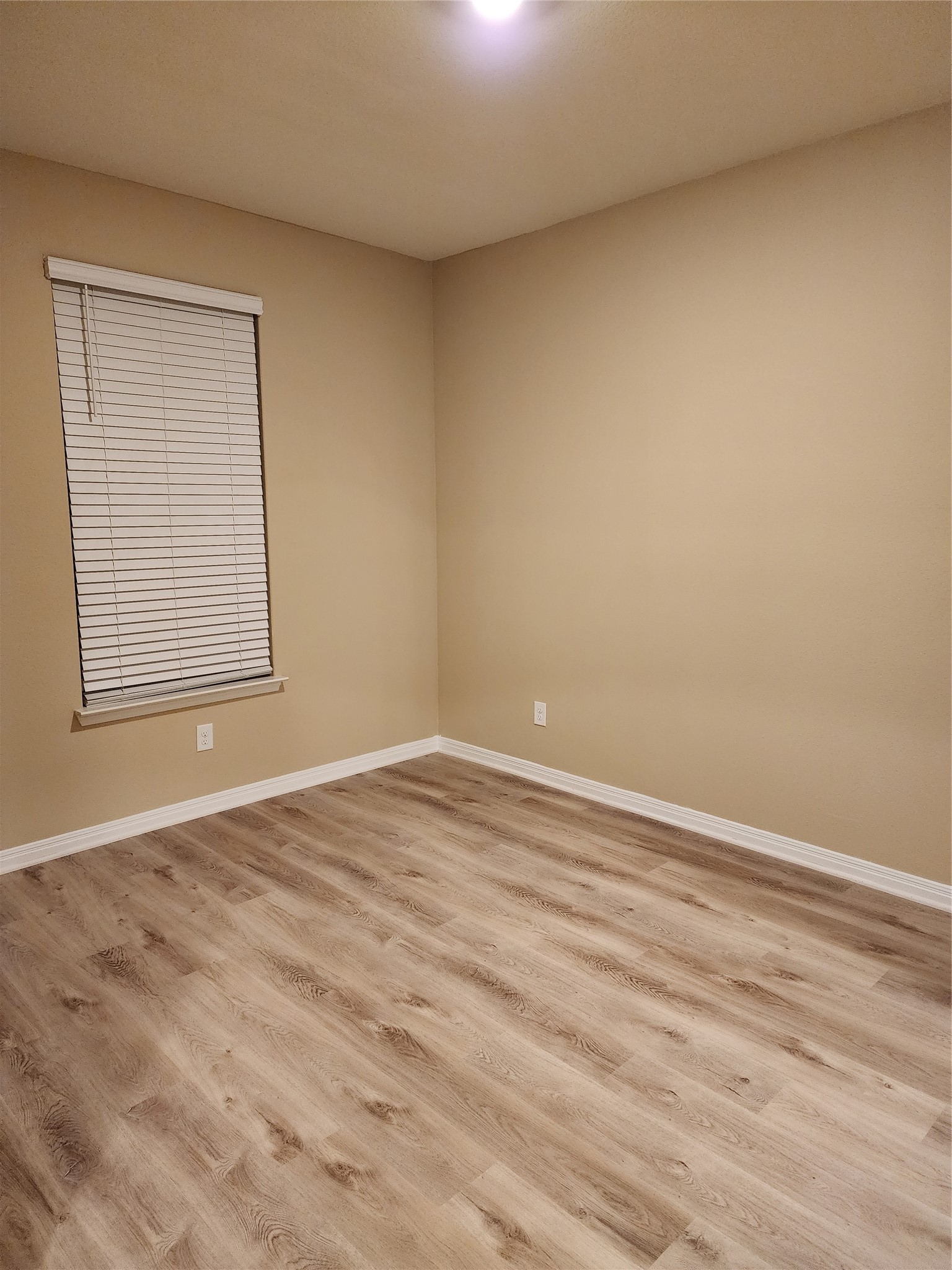 7525 Pleasant Oaks Street Fort Worth TX 76120