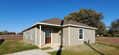 120 Oakwood Street Chico TX 76431