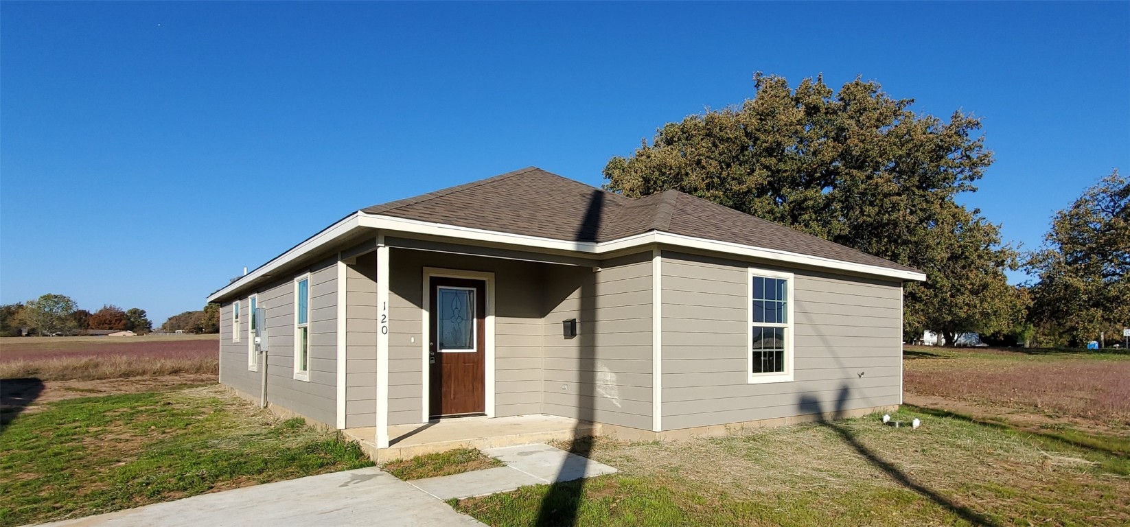 120 Oakwood Street Chico TX 76431