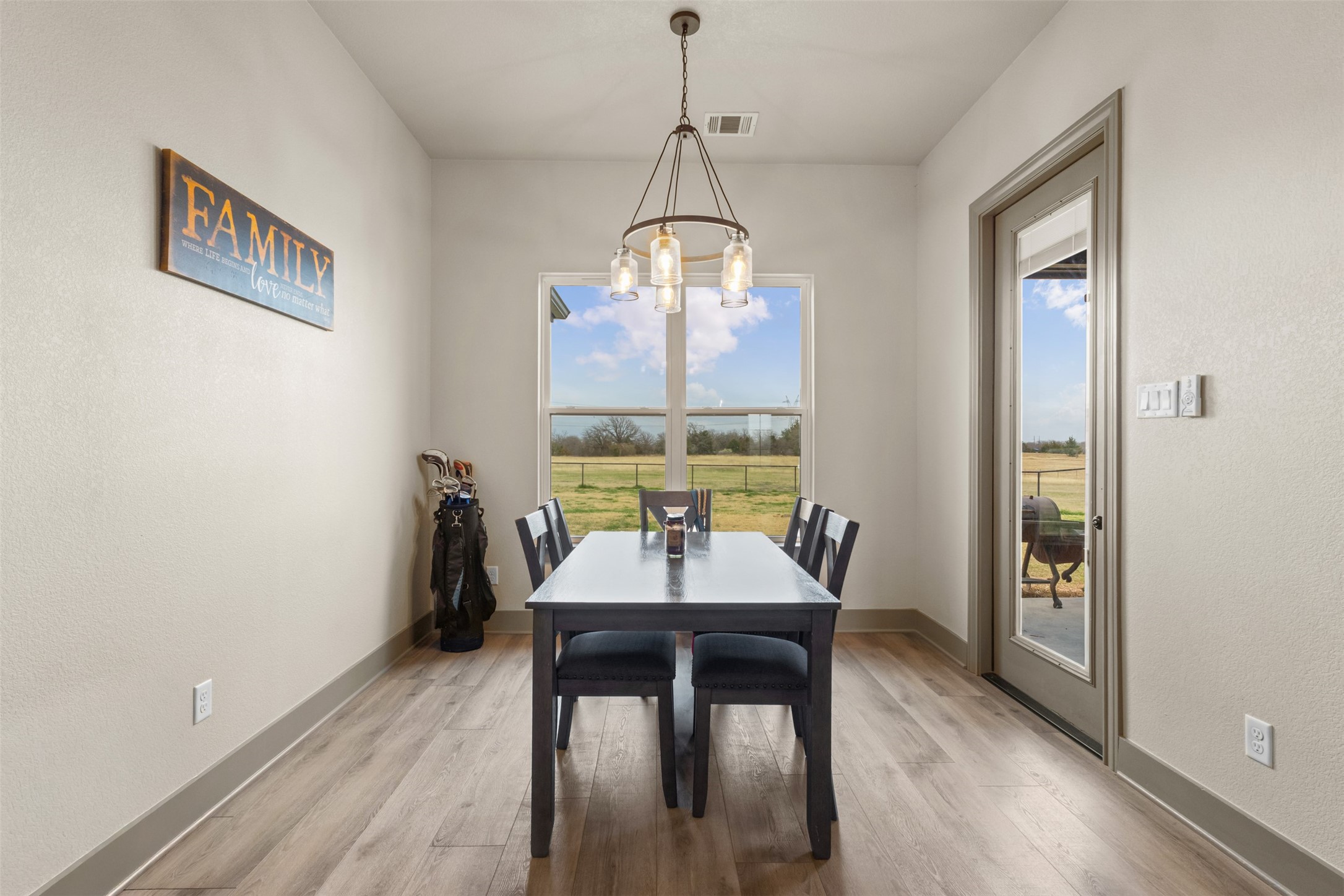 170 Rolling Hills Boulevard Alvord TX 76225