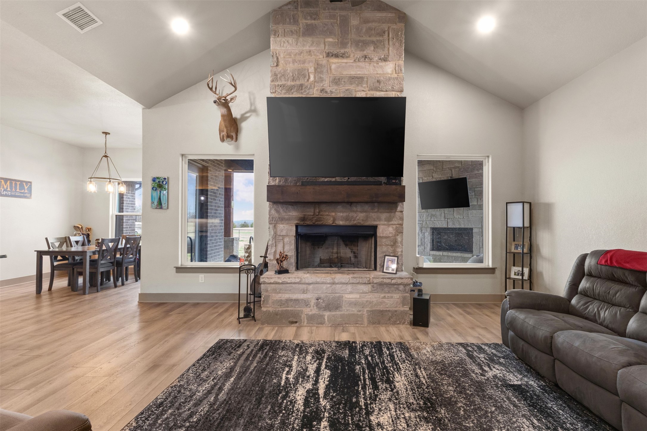 170 Rolling Hills Boulevard Alvord TX 76225