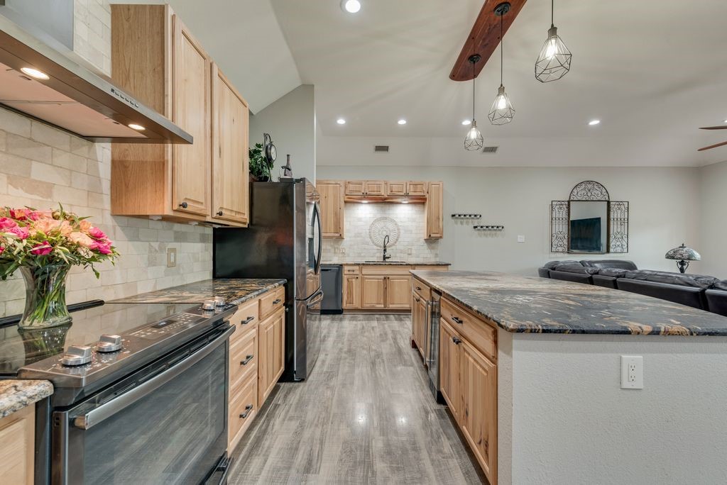 110 Cambridge Drive Streetman TX 75859