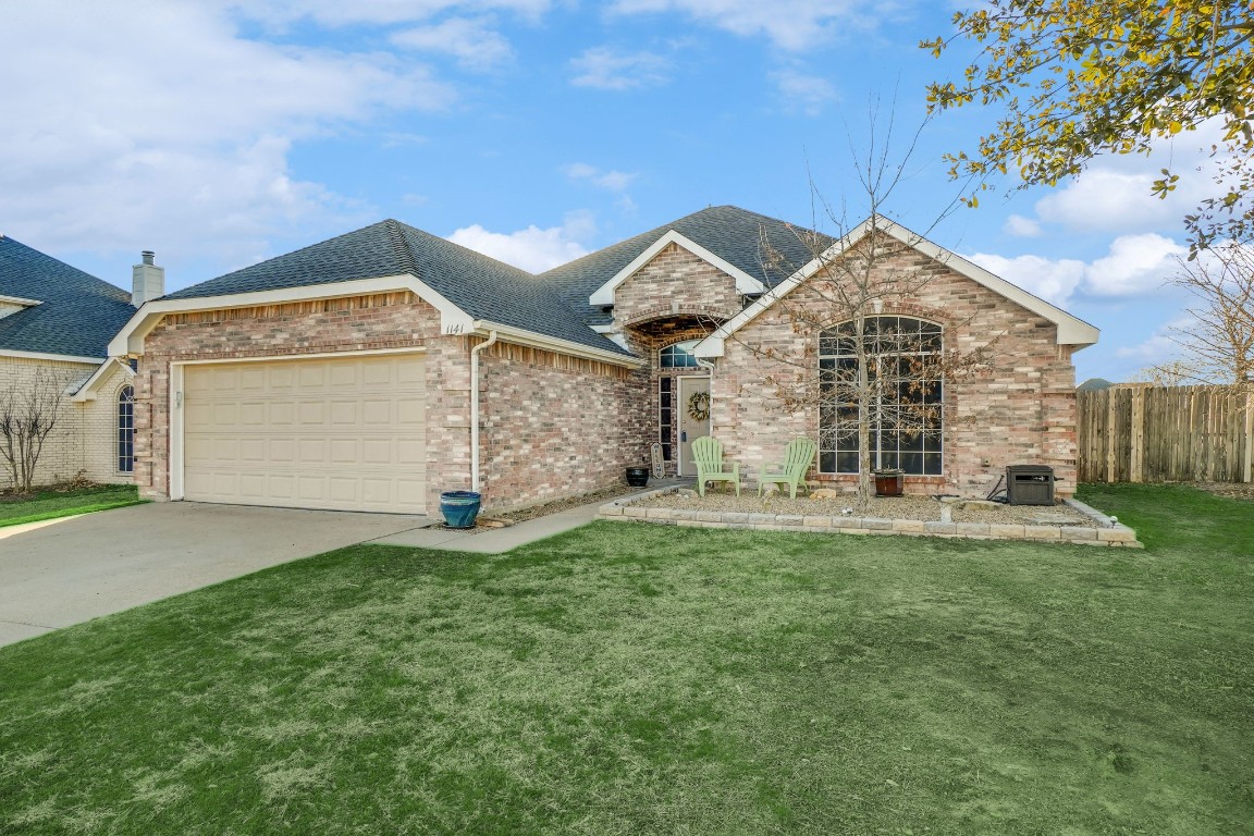 1141 Sparrow Circle Midlothian TX 76065