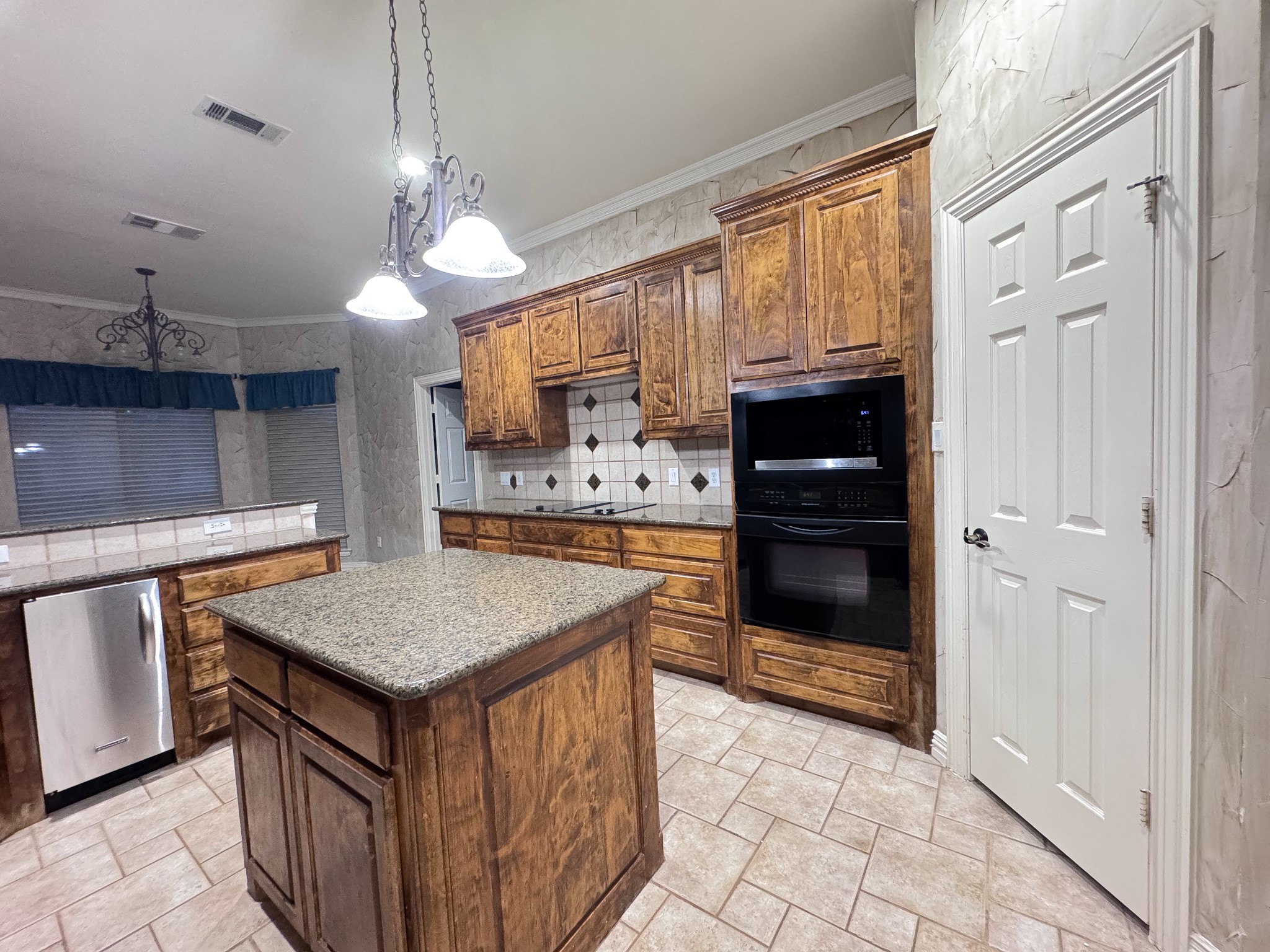 4008 Huron Court Granbury TX 76048